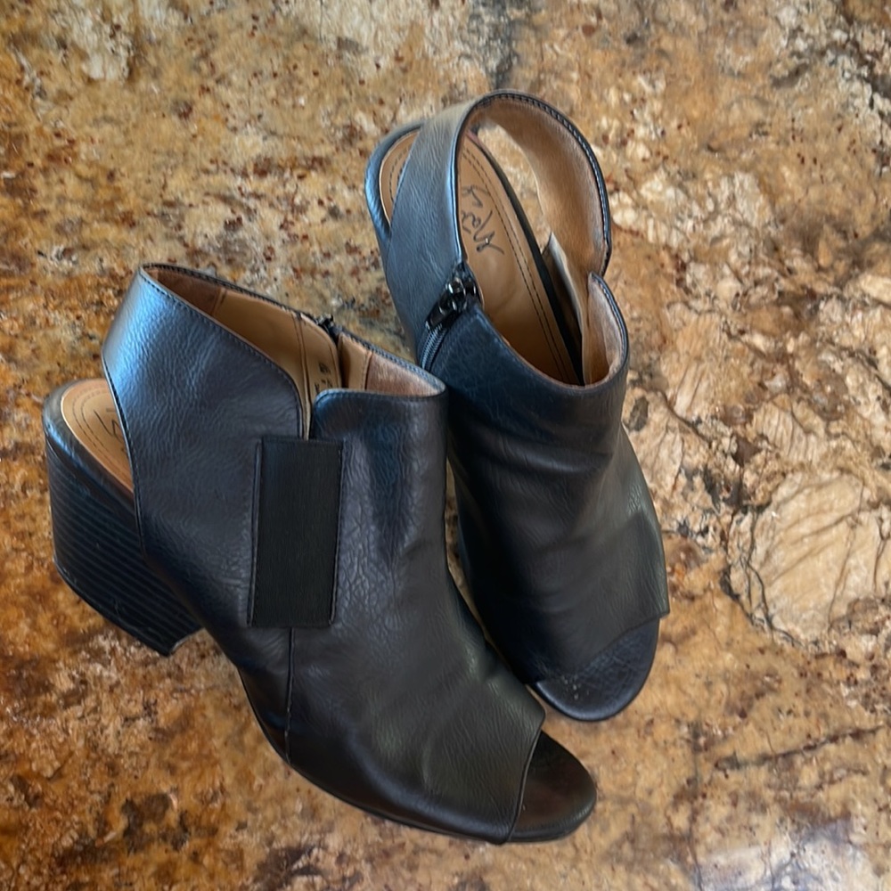 Black Natural Soul Booties